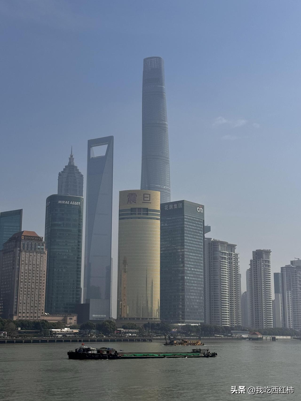 我头一次听说张雪峰，是几年前给一位上海金融的女客户规划ip。因为我不了解，所以特