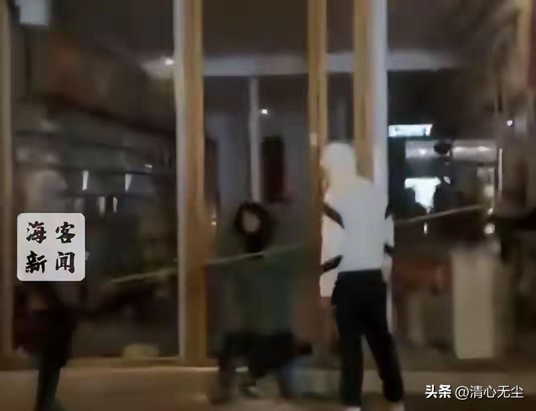 现在经济好不好，就看欧洲各国乱不乱，欧洲国家只要游行，烧杀抢掠就说明经济很差，他
