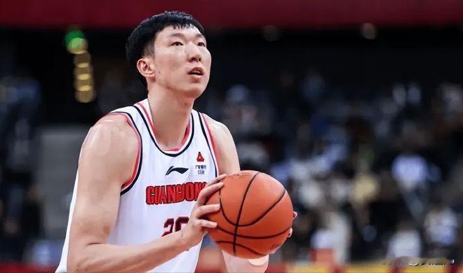 广东男篮124-126不敌浙江男篮
CBA常规赛第39轮的一场焦点之战中，广东男