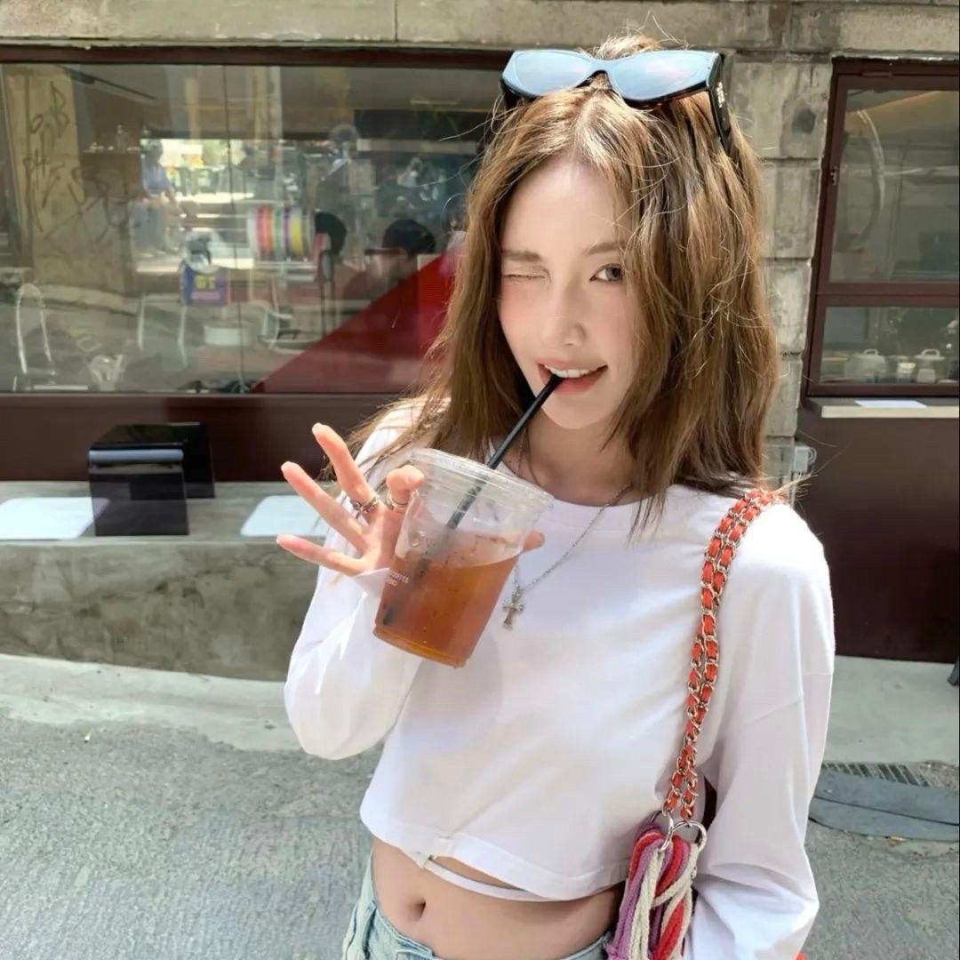🍎𓐇 𝐲𝐞𝐞𝐞 ☺︎°｜⛱️.ᐟ.ᐟ“好心情有很多种，好好打扮是一种