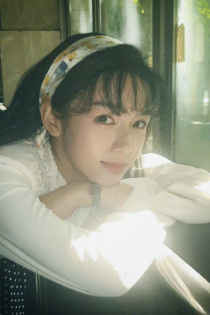 周也下雪封神镜头 周也把夏晓兰的气场演活了！车里看落雪的疏离，看到周诚从别人家出