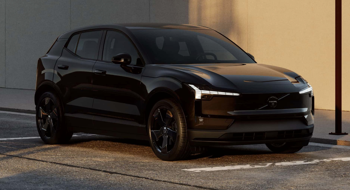 沃尔沃EX30新增V2L外放电功能，新技能解锁，现有车主夏季可OTA升级。同时推