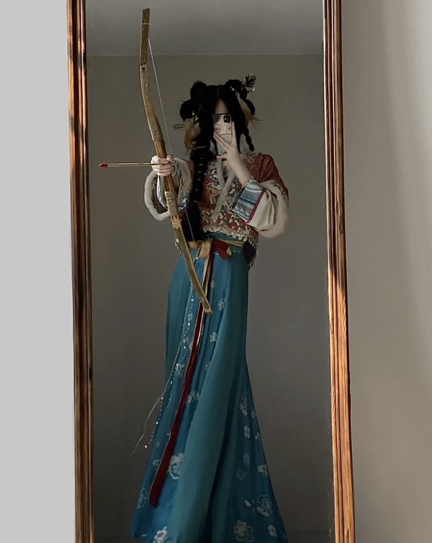 “按照我族的规矩 你得跟本姑娘走！”