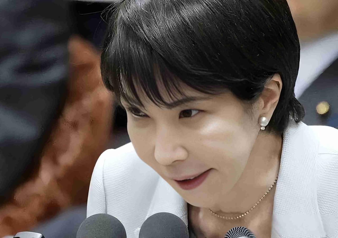 日本首相没去北约峰会，国会吵翻天了，欧亚布局悄悄裂开一道缝

2026年6月，北