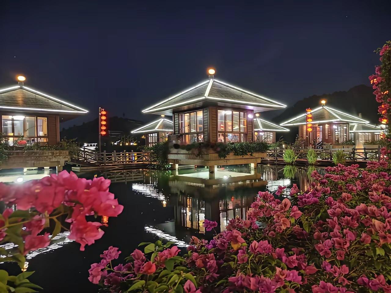 明日（1月20日）A股市场预计将延续震荡整理格局，结构性机会与风险并存。今日盘面