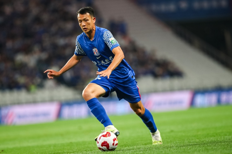 高天意：觉得没去年那么遗憾，8月开始球队出现了各种各样问题2025赛季中超落幕，