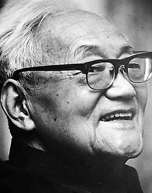 很现实的一段话："只要你亲手伺候过一个屎尿屁都不能自理的老人，哪怕只有两个月，你