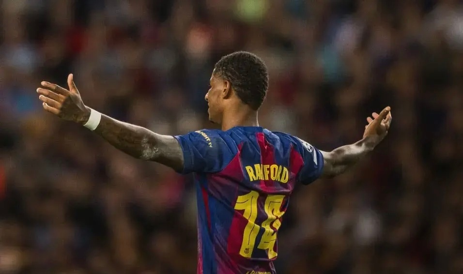 每体：拉什福德渴望留在巴萨，他能为球队阵容提供深度根据《每日体育报》的最新报道，