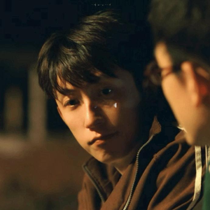 也是给黄景瑜演到浪漫疯子了 黄景瑜演这种纯情角色真的太会了，那种笨拙的真诚感特别