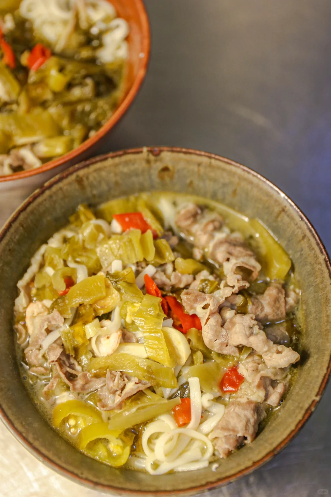 坚持做1000种面不重样（273）酸菜肥牛米粉