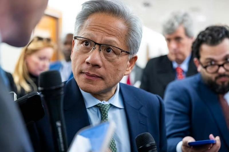 狼来了！H200芯片获准对中国出口！

有专家表示，绝不能因美国放宽芯片限制，就