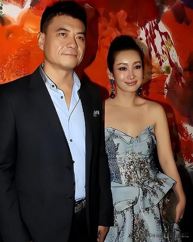 金马影后主动倒追，被骂了多年“小三”，真相却让人心疼……

当年秦海璐和王新军在