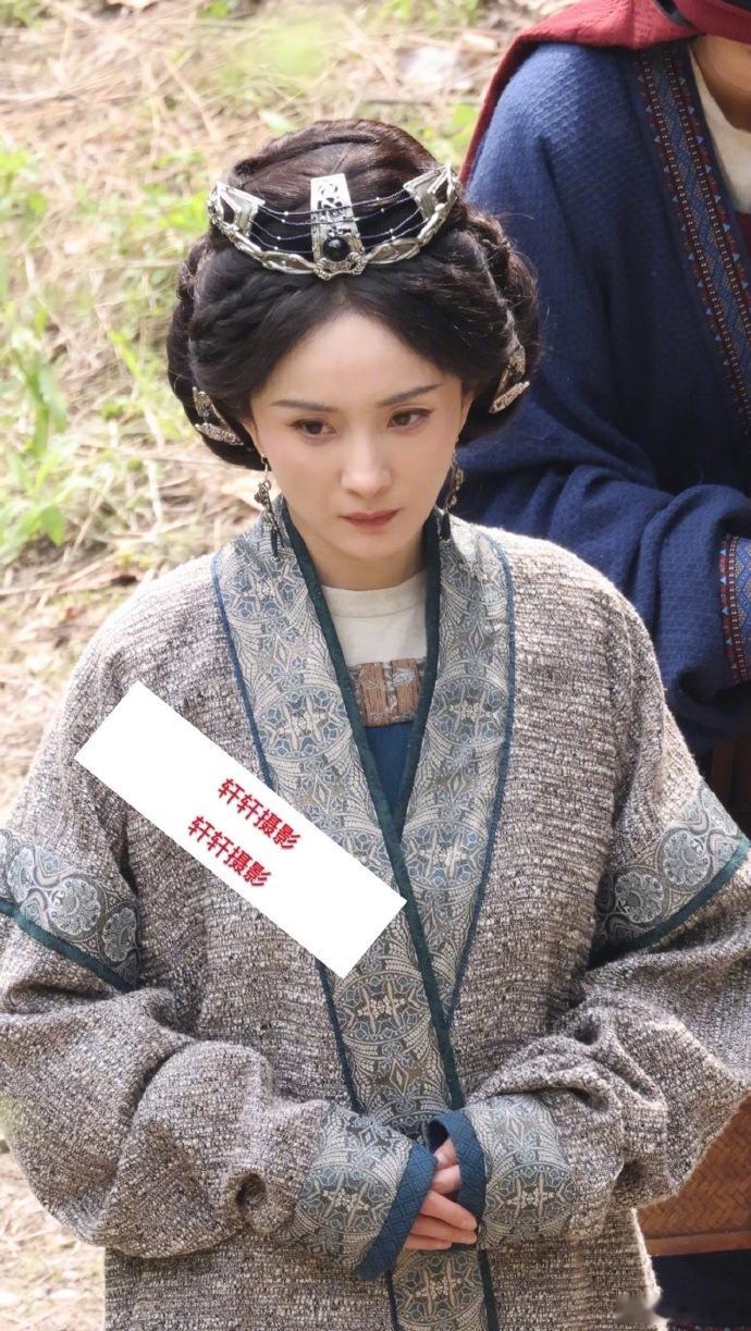 杨幂《江山大同》今日新造型路透 这气质，简直就是从古画里走出来的女子啊！ 