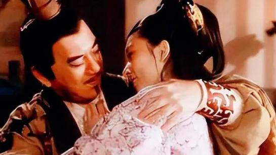 1617年，徐霞客因怀念已故妻子，偷偷宠幸了原配的侍女，并让她怀了身孕，谁料，待