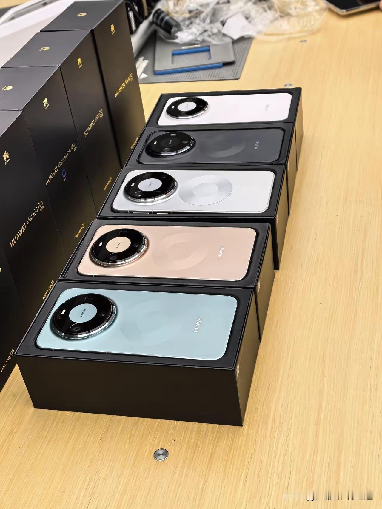 支持华为，支持国产
目前已经在线上预定了还有线下两个实体店预定了，就看哪一家能够