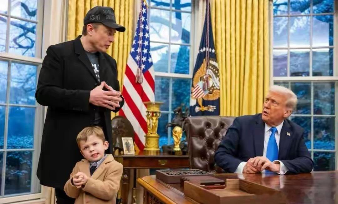 马斯克活得好随性，被子一卷就躺地上，带着孩子工作也行，聚会也可以，不负娃来不负生