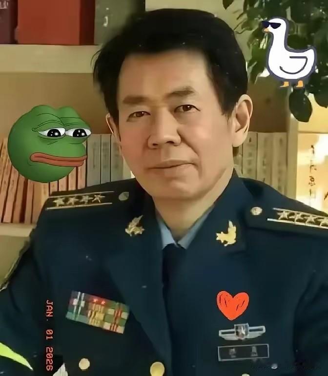 藏了这么多年

​那条肮脏的狐狸尾巴

终于还是露出来了。这一扒皮才发现，岛上闹