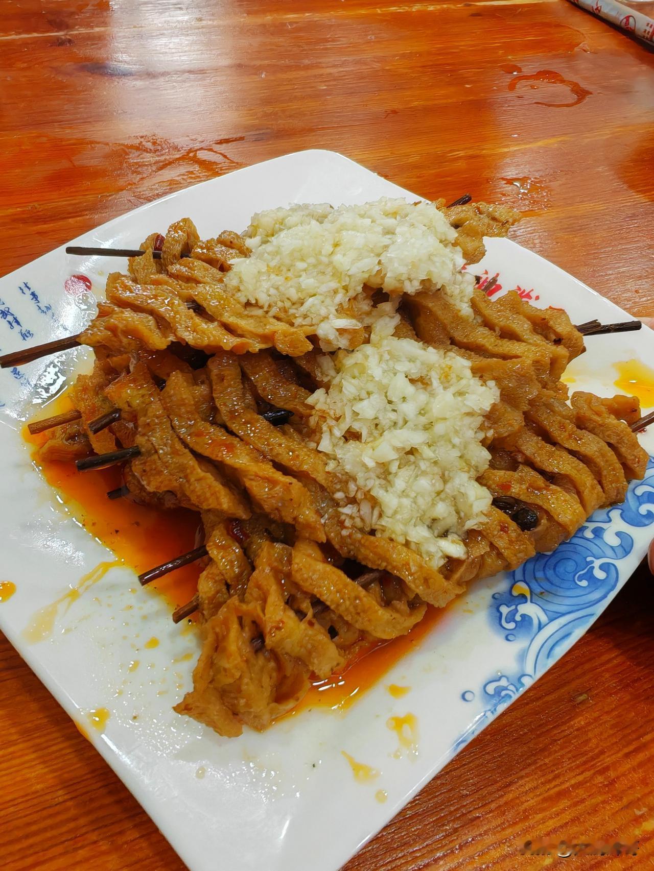 山西运城工作了一段时间，空闲时间就去打卡各种美食。除了前几篇推荐的花样面食，还有