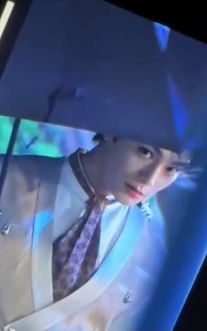 小狗盯盯🥺 ​​​
