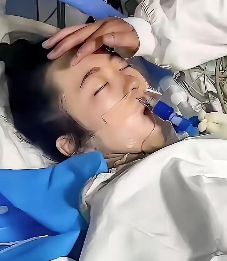 直接看哭！河南21岁女孩生命尽头留角膜给失明弟弟：让他替我，替你养老
 
河南一