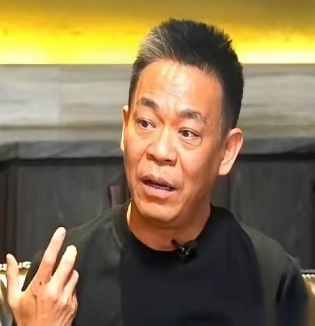 孙浩这回，可能真给自己惹上大麻烦了。
不是得罪了哪个大佬，
也不是耍了什么大牌。
