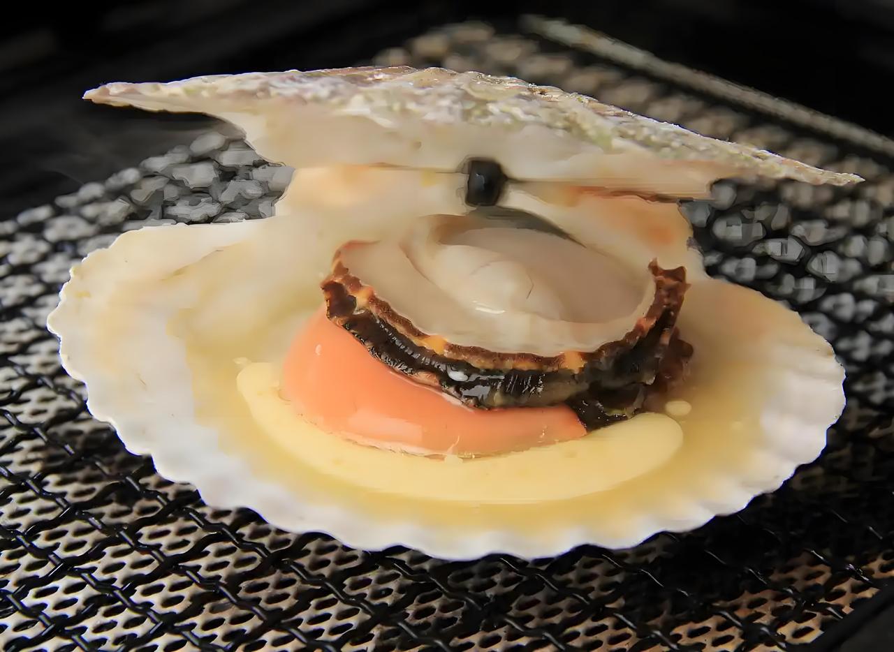 核阴影下的餐桌抉择：6吨日本扇贝重返中国，你会买单吗？

2025年11月，日本