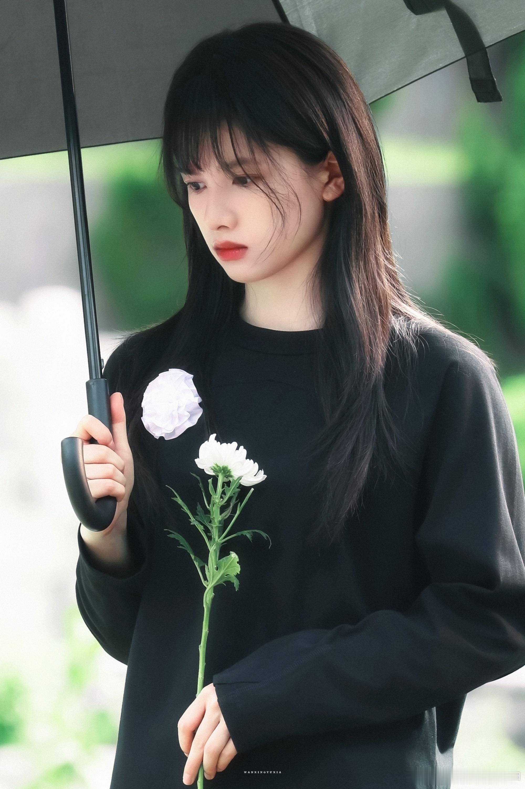 张婧仪 吵架吻戏现挂获赞这段拉扯戏我来回刷了五遍，张婧仪拽人时指尖都在抖，情绪细