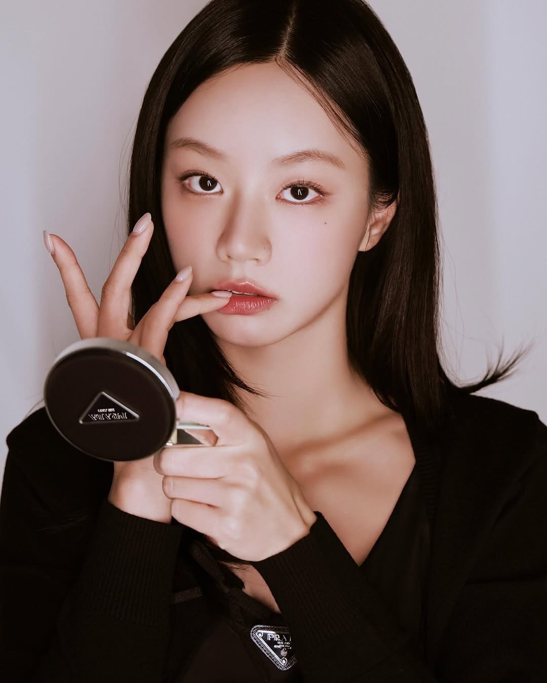 「李惠利 x Prada Beauty 