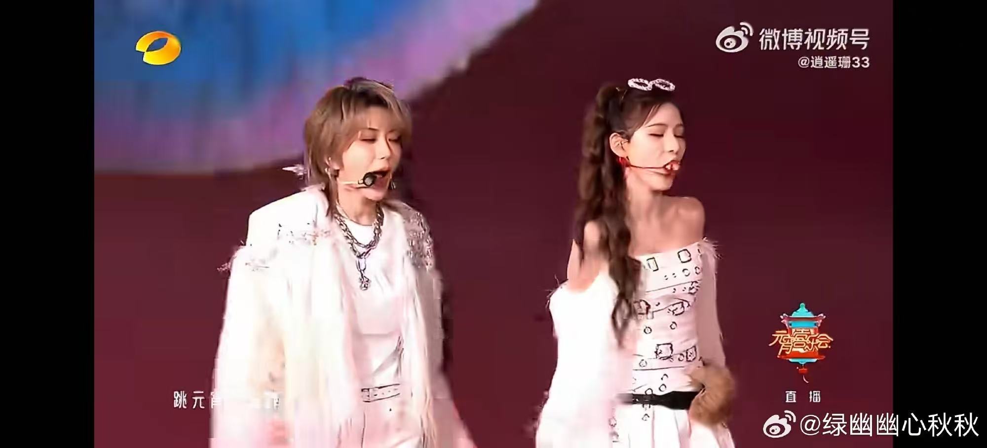 RS女团这段完播率100% RS女团这段舞台太值得反复刷了，设计感爆棚的走位加上