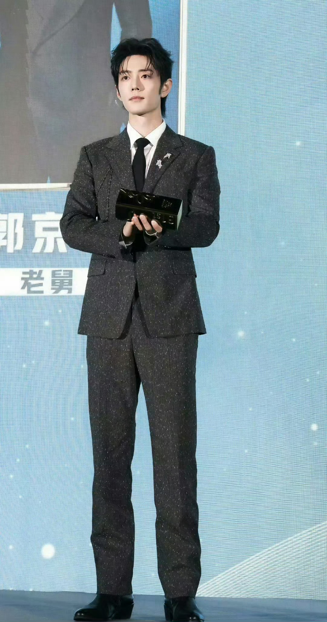腾讯到白玉兰只干一件事用照片解释一个成语：盘靓条顺  