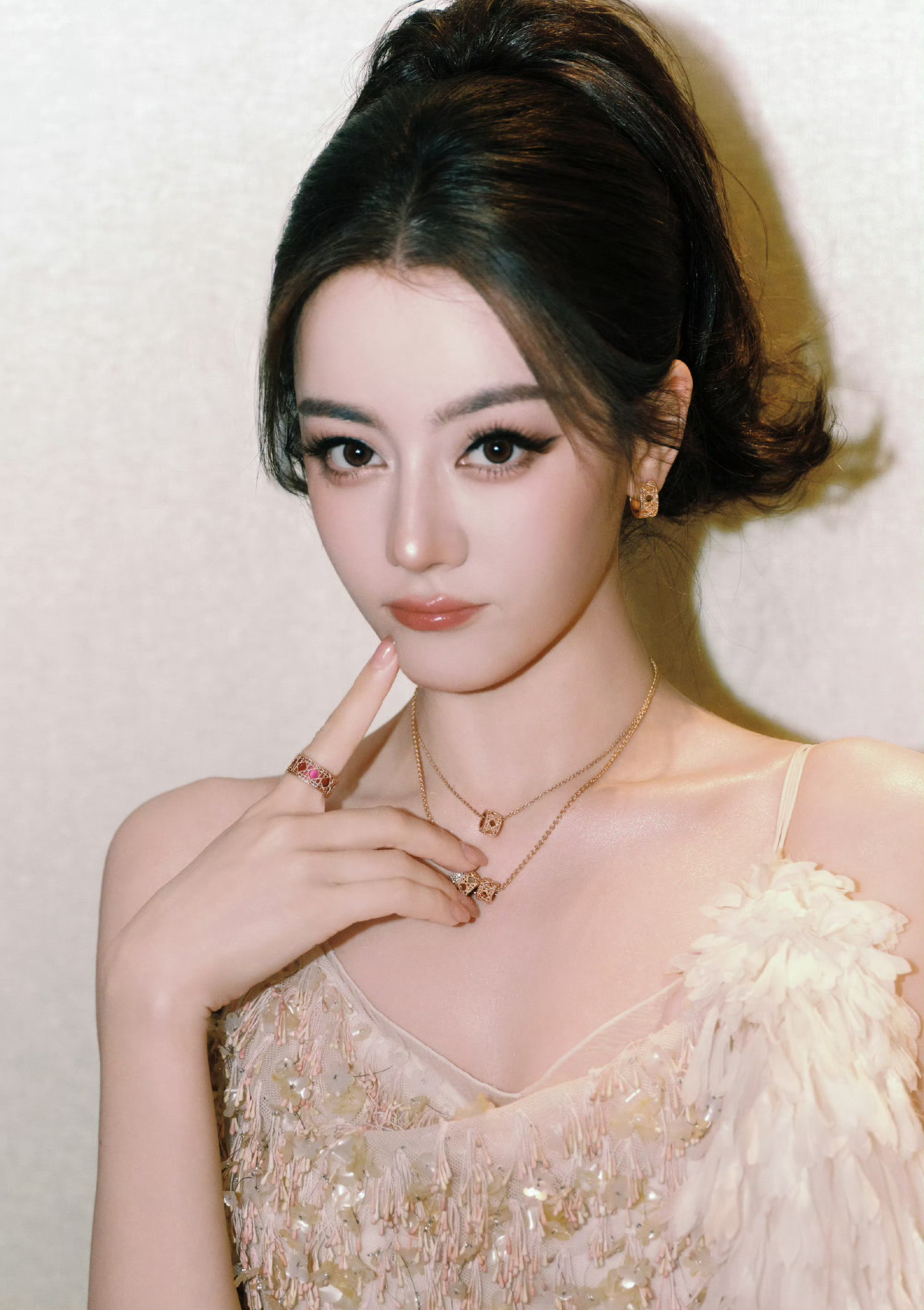 迪丽热巴迪丽热巴Dior2027早春造型迪丽热巴