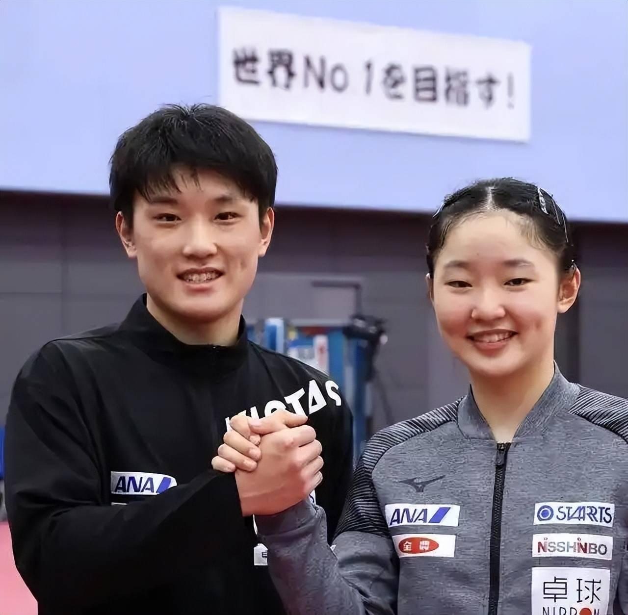 2026年4月，张本智和带着父母与妹妹张本美和，悄悄从东京羽田机场飞往德国杜塞尔