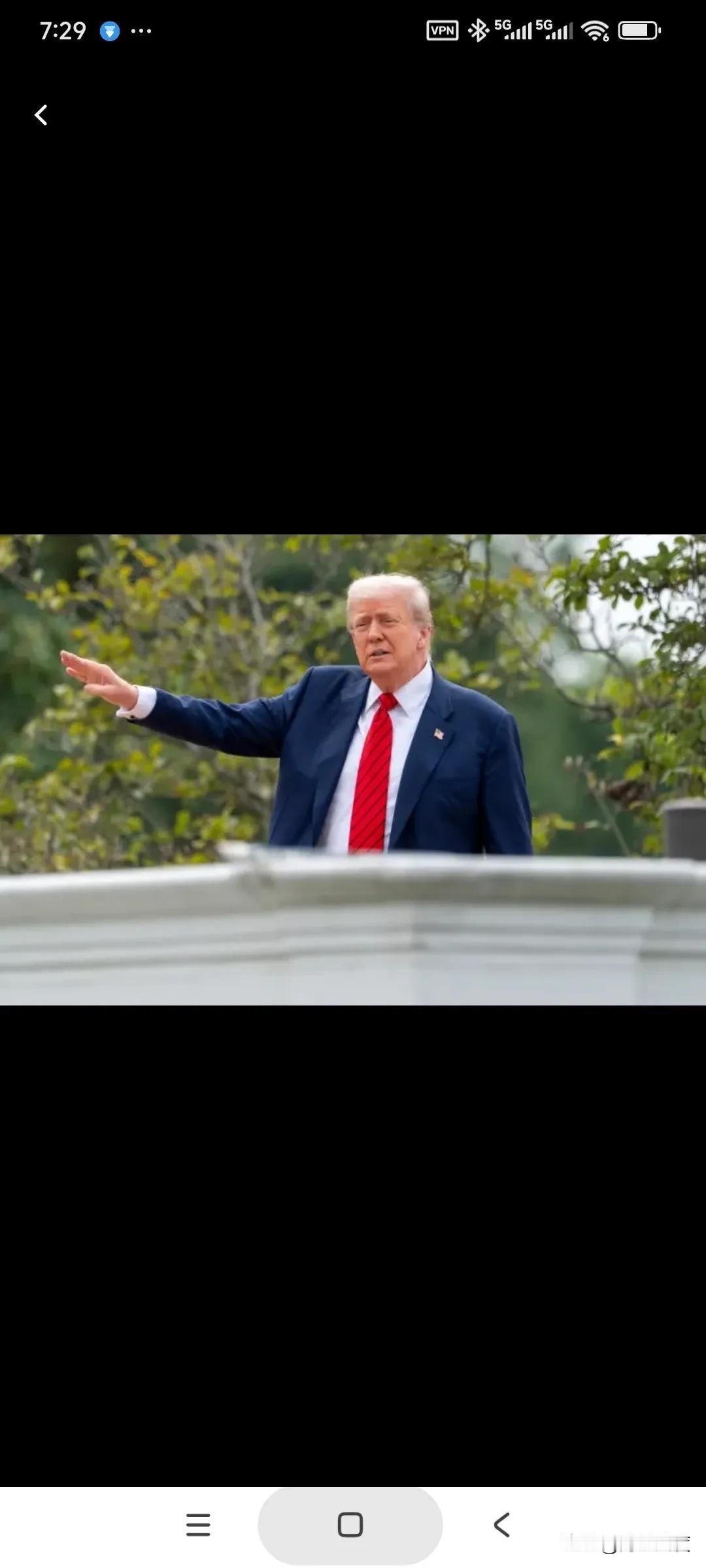 美国关税大赚2千亿，特朗普大手一挥：每人普发现金600美元！
特朗普的新关税才陆