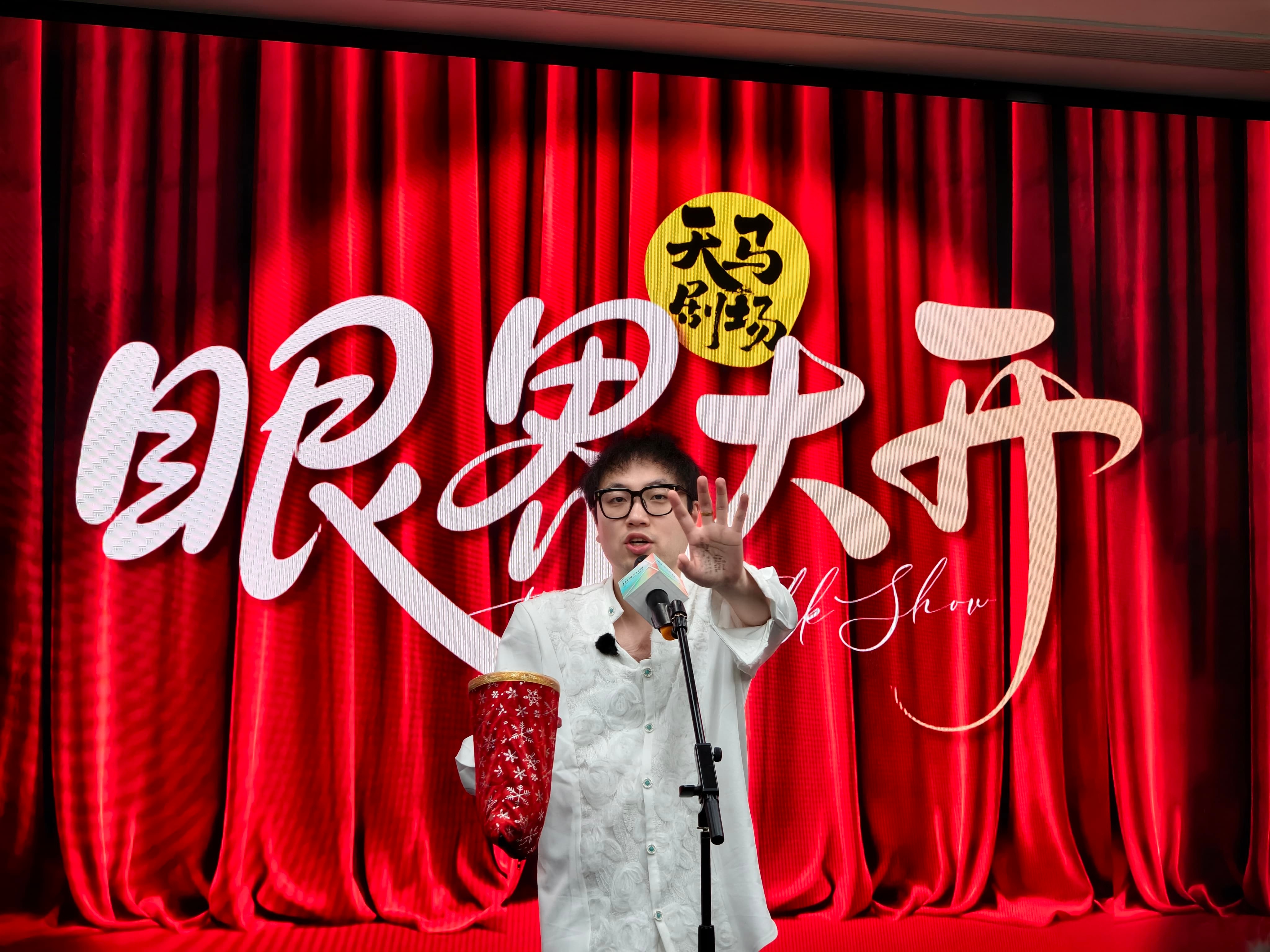 长久以来，一直有一种声音将iPhone与三星的屏幕奉为圭臬，甚至以国产屏厂能否进