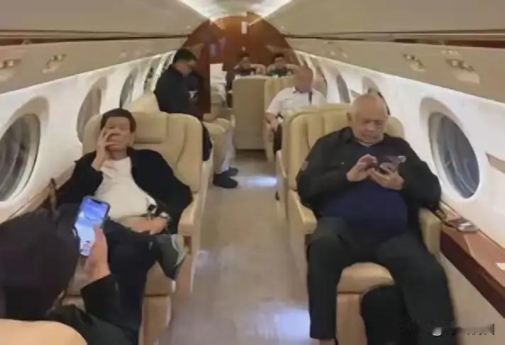 果不其然。
 
菲律宾最高法院突然宣布了，给各方30天递交备忘录，重点就两问：退