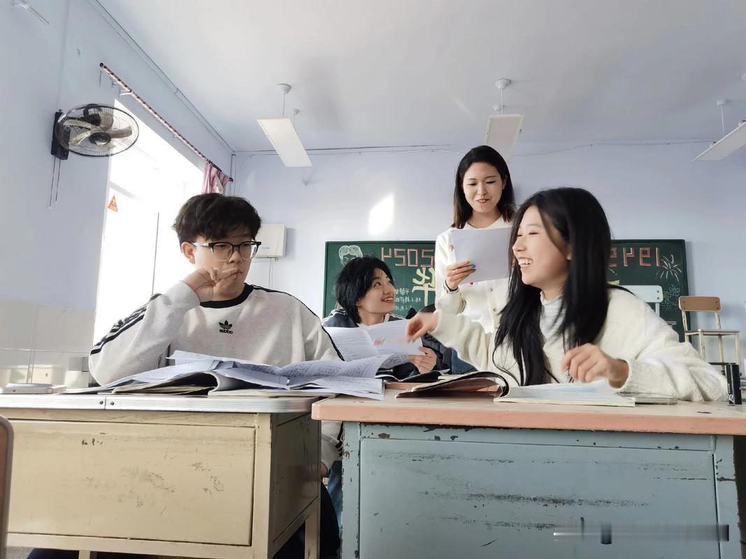 我会。人们怀念的并非上学本身的压力与辛苦，而是学生时代特有的目标纯粹性、人际关系
