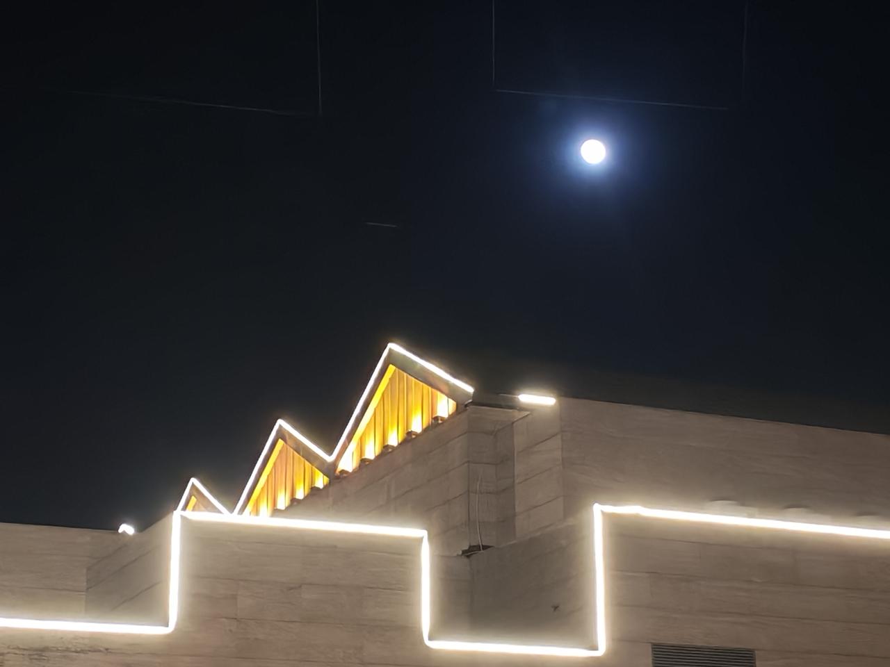 做医生的，人命关天，责任重大。一旦学艺不精，技术不高，或是没有经验，误人害人不浅