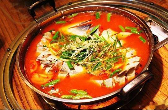 #被贵州citywalk惊艳到了#贵州美食的瑰宝，酸汤鱼，传承着悠久的历史，融合