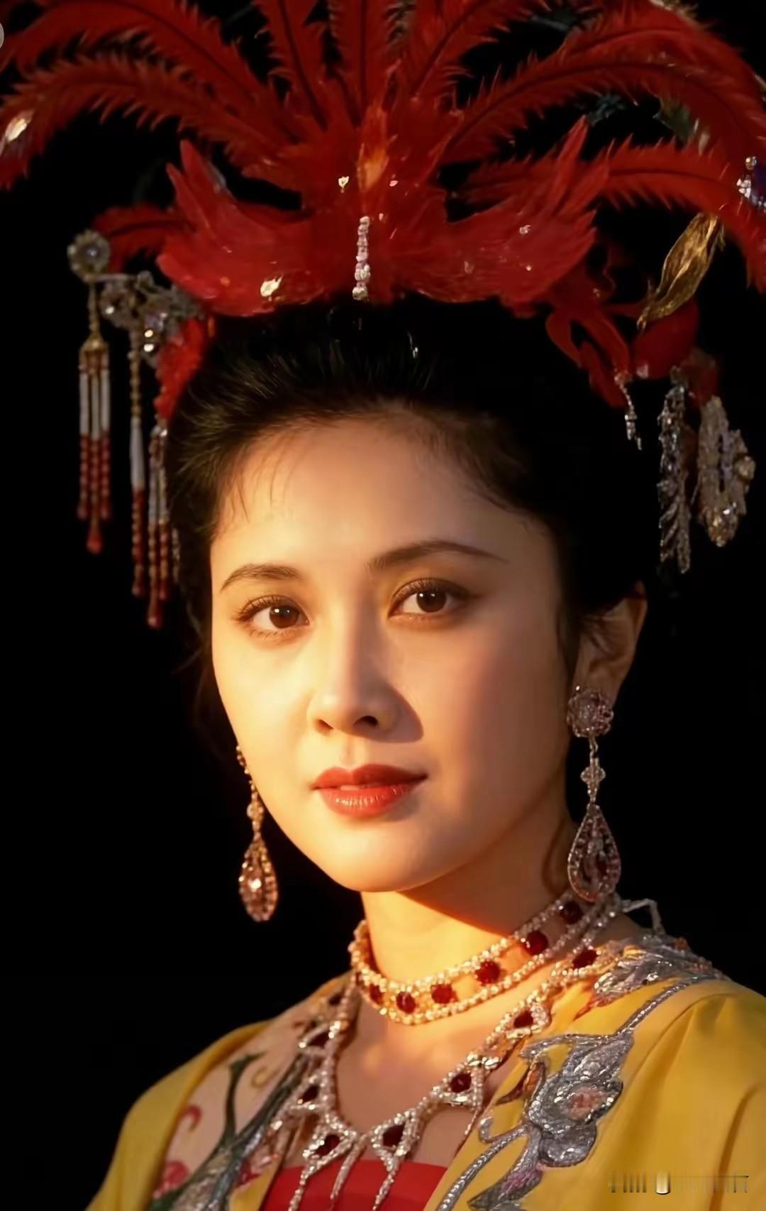 《女儿情》是1986版《西游记》第十六集《趣经女儿国》的插曲，这首歌细腻地唱出了