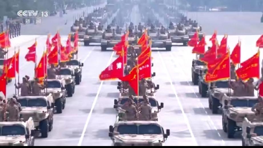 今日上午的阅兵把外国领导人都给震撼到了，从脸上的表情就能看出他们有多羡慕！

先