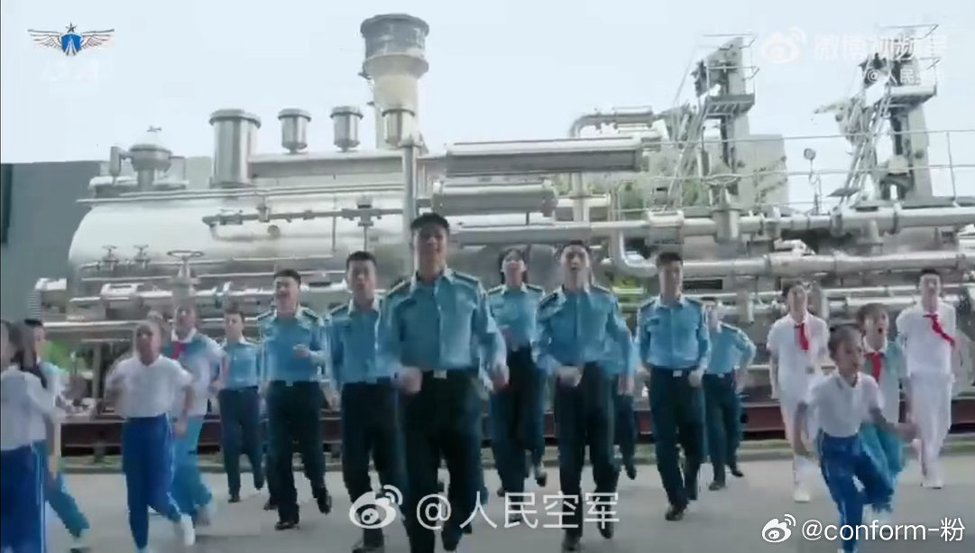 易烊千玺易烊千玺好青春的空军招飞曲🪁旋律轻快富有力量，易烊千玺的演绎真挚动人，