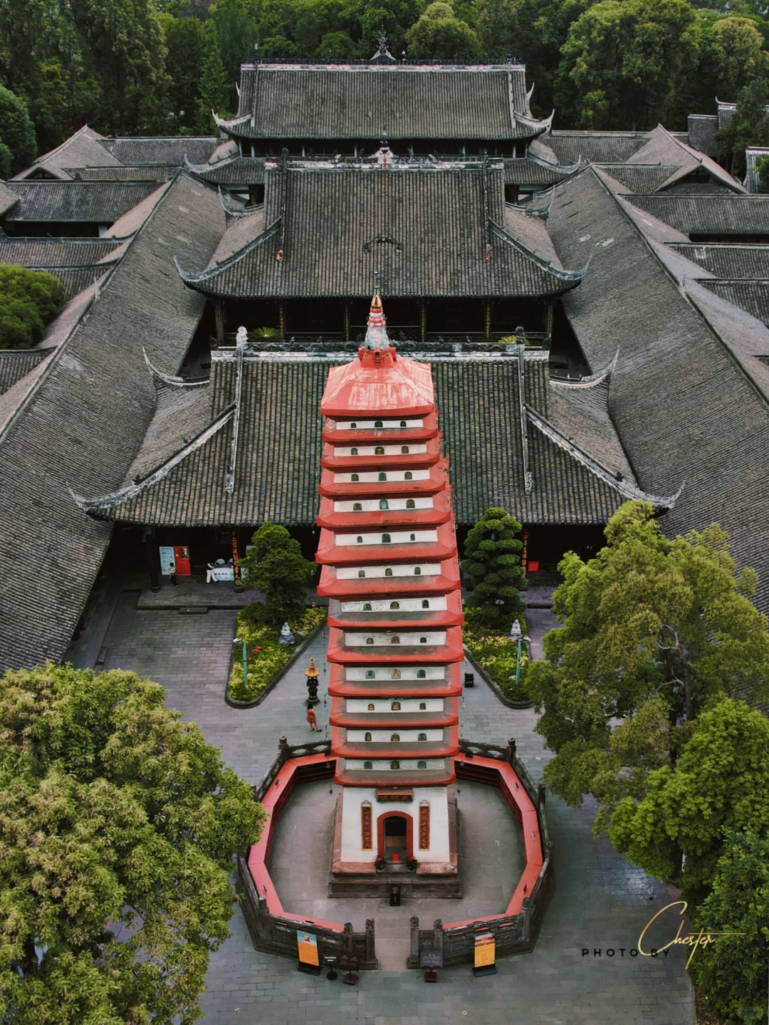 宝光普照🌅“东方斜塔”坐镇的成都最灵寺庙