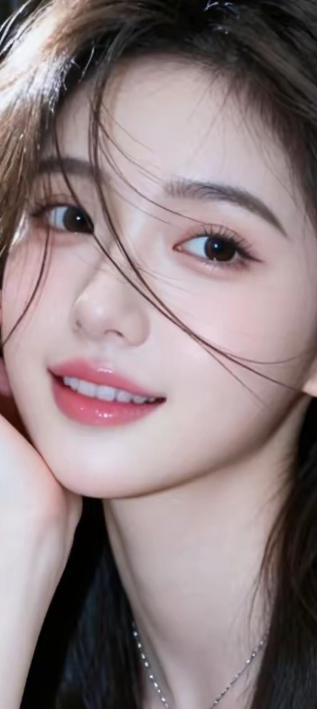 温柔甜美的少女，微笑如春风拂面