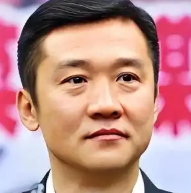 2011年，黄志忠将北京两套价值千万的房产、200万存款和名下所有汽车全部留给前