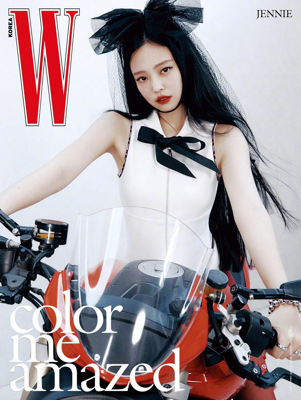#金珍妮##jennie#  身穿CHANEL 登上《W Korea》2024年