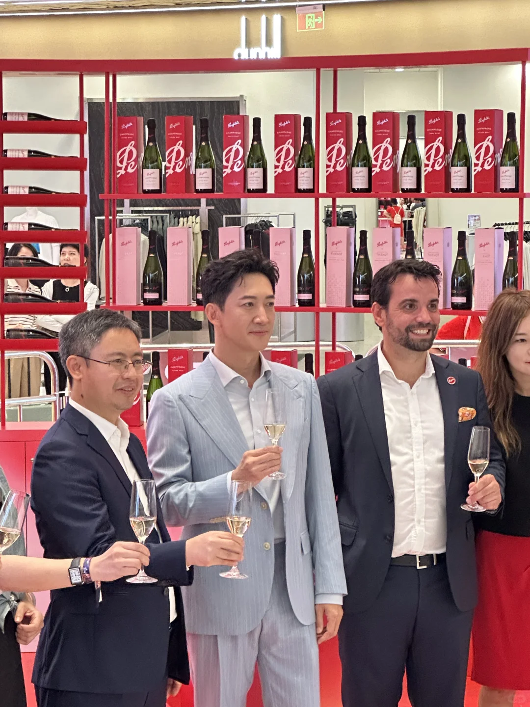 叔圈天菜❗️是王阳来啦‼️在三亚在超近距离