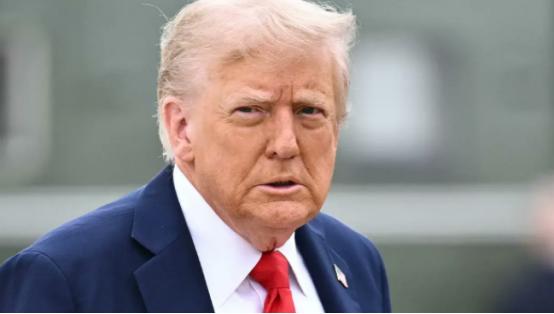 美国总统特朗普今天（北京时间11月11日）谈论叙利亚政权领导人艾哈迈德·沙拉：“