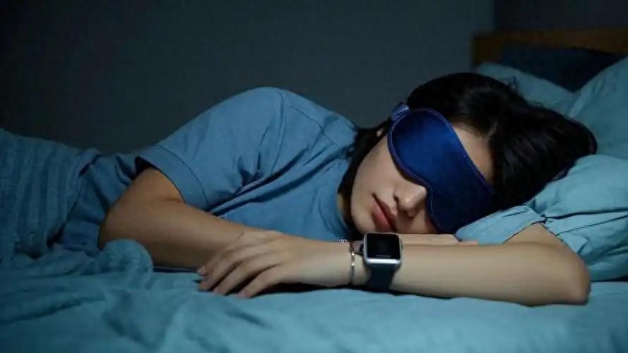 很多人以为自己白天没精神，是因为睡不够，但真正偷偷拉开差距的，往往是起床后的前1
