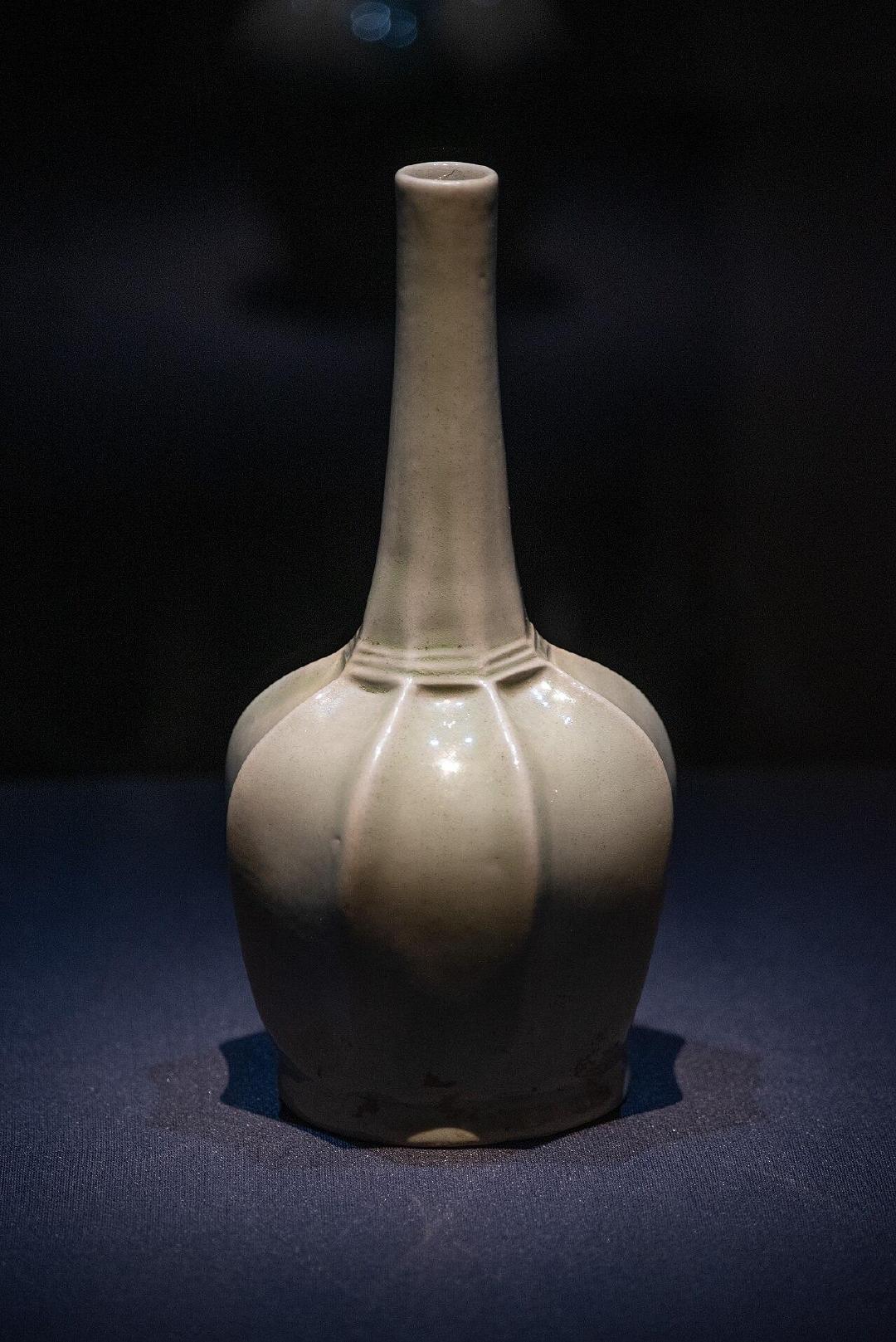 韩愈明知会被贬，为什么还要骂皇帝迎佛骨元和十四年（819年），唐宪宗派使者到凤翔