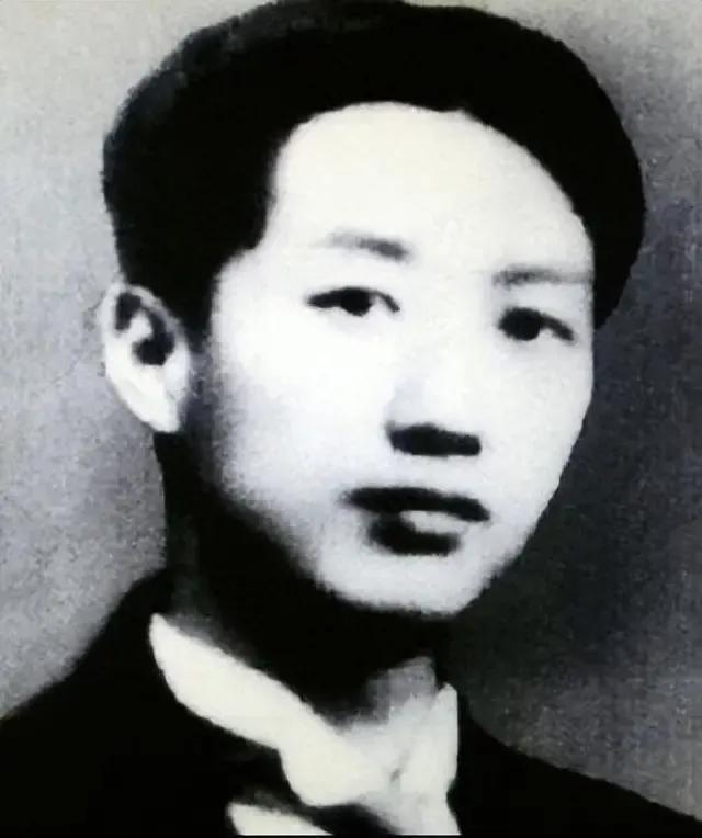 1935年，福建长汀。

国民党36师师长宋希濂下达了一道特殊的手令：给瞿秋白腾